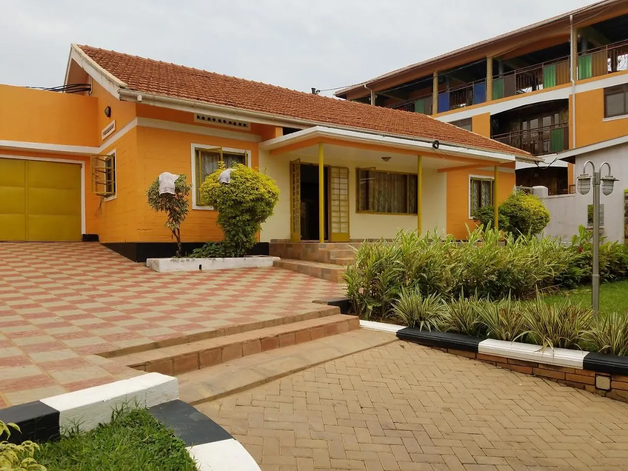 Sibyangu Standard Hotel Kampala 2*,  Uganda