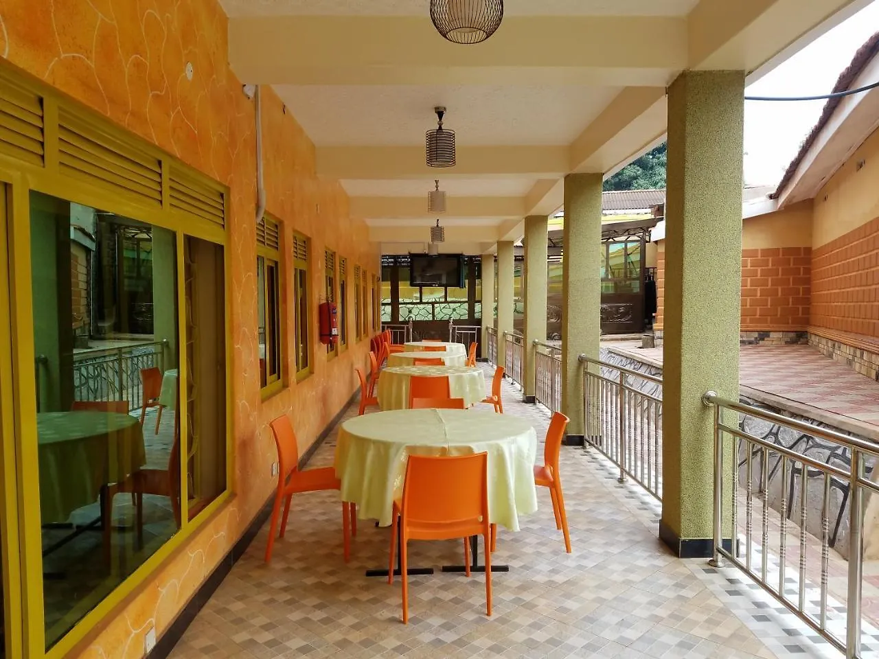 Sibyangu Standard Hotel Kampala