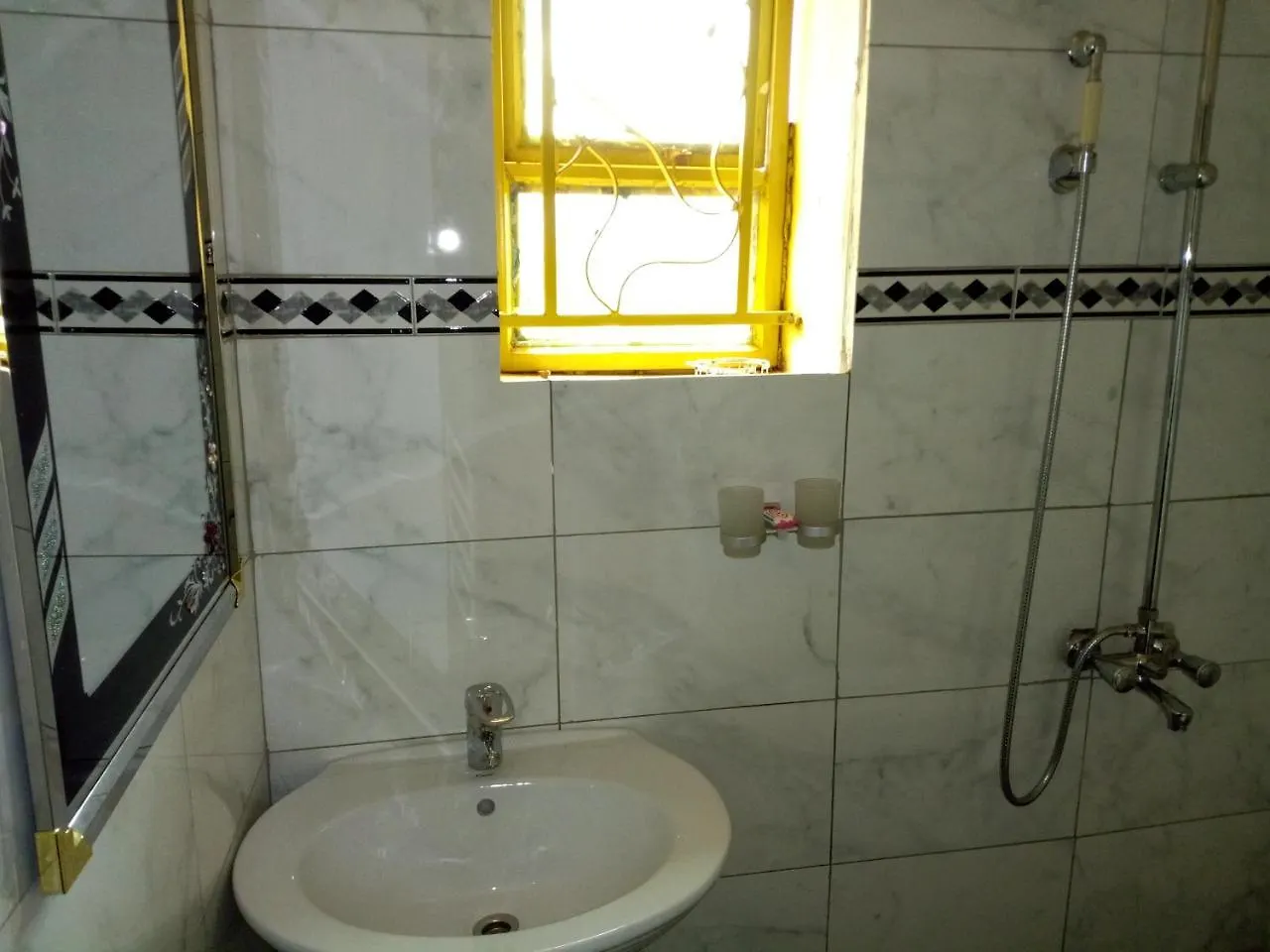 Sibyangu Standard Hotel Kampala