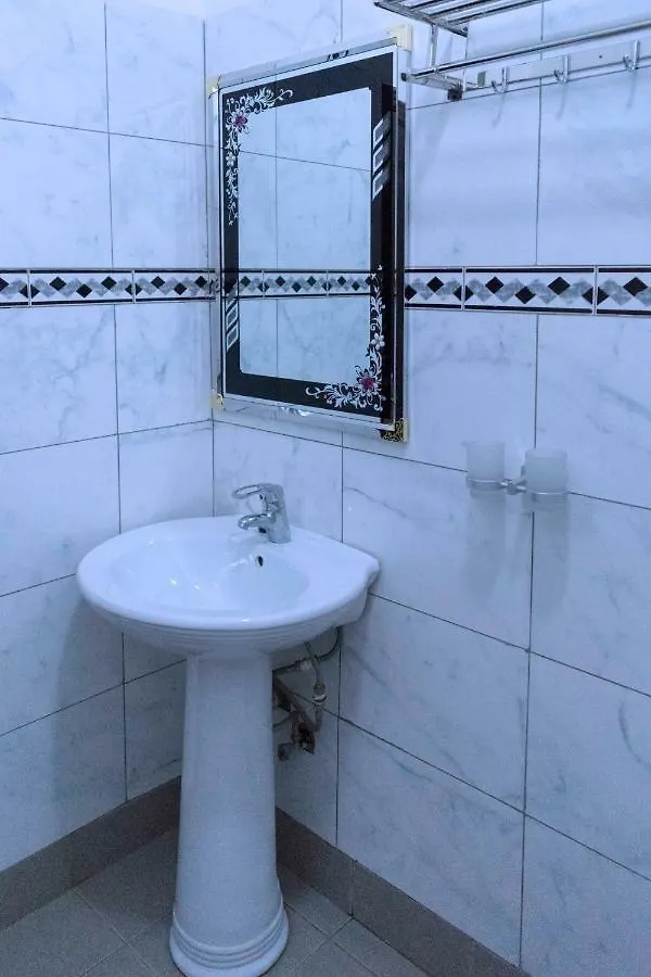 Sibyangu Standard Hotel Kampala 2*,  Uganda